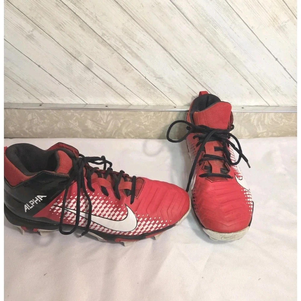 Nike Alpha Menace Pro 2 Mid Men's Size 10.5 Red Black Football Cleats AQ3209-601